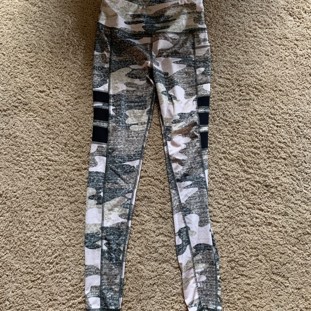 By Gottex camo legging